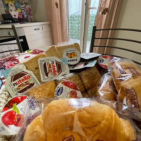 Aurora House בית נופש *